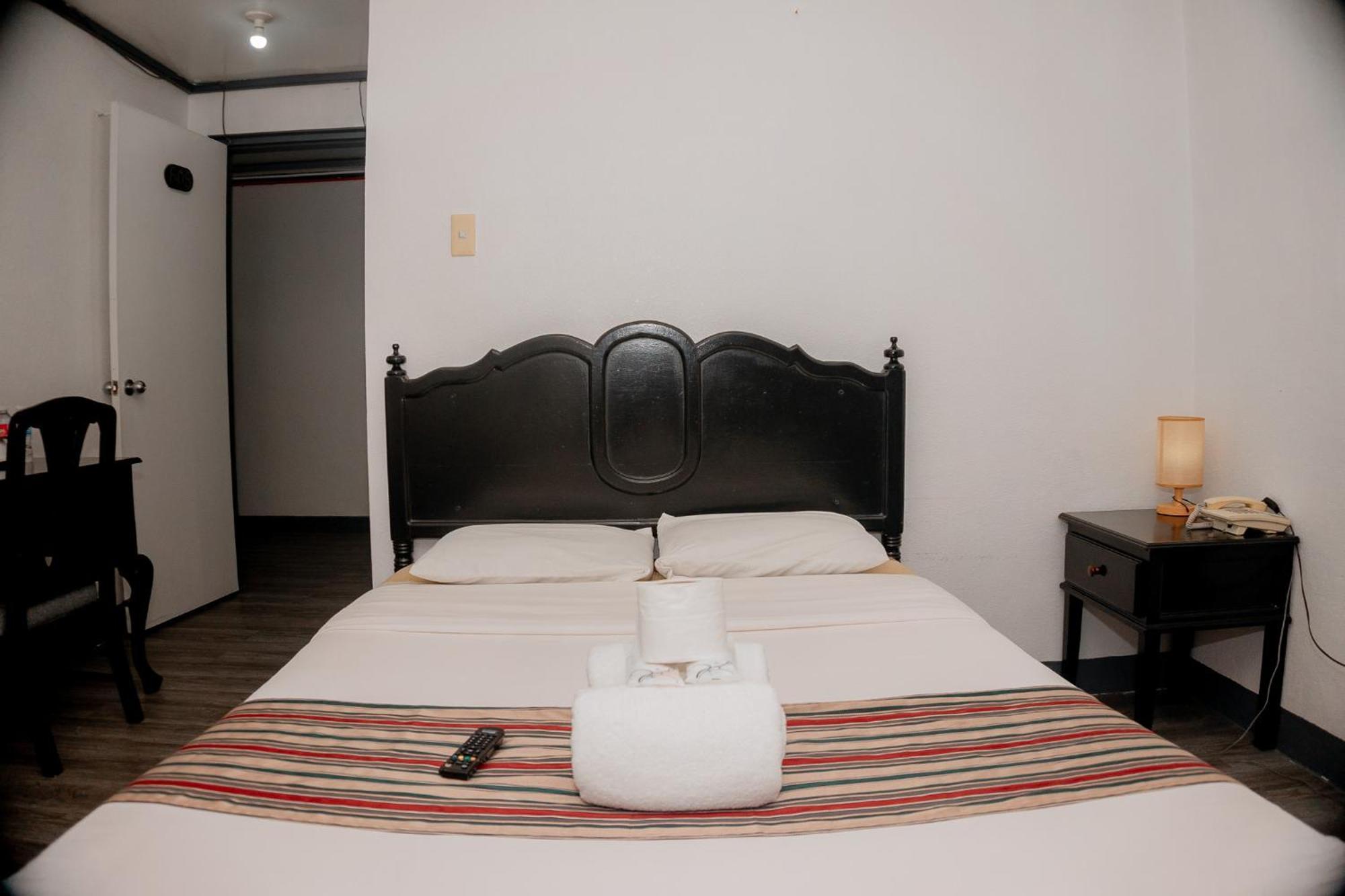 Mount Crest Hotel Baguio City Екстер'єр фото